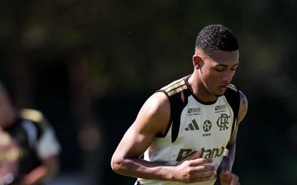 João Victor ganha nova chance no Flamengo após período difícil