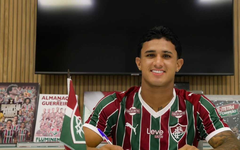 Keven Samuel renova com o Fluminense e comemora ‘sonho de pequeno’