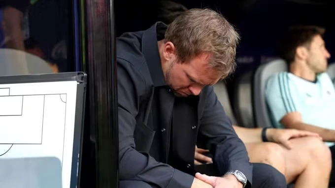 Julian Nagelsmann em entrevista coletiva com a seleção da Alemanha