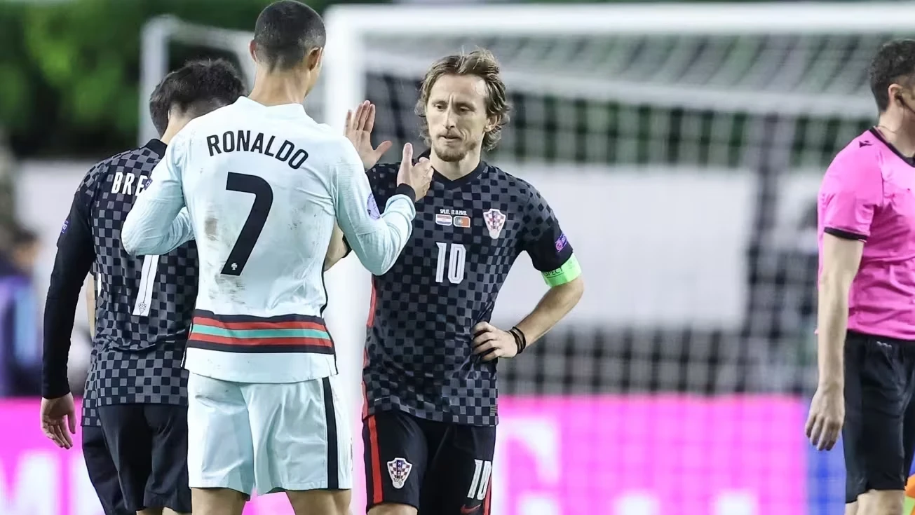 Seleção de Portugal em aquecimento antes do jogo, Cristiano Ronaldo em destaque