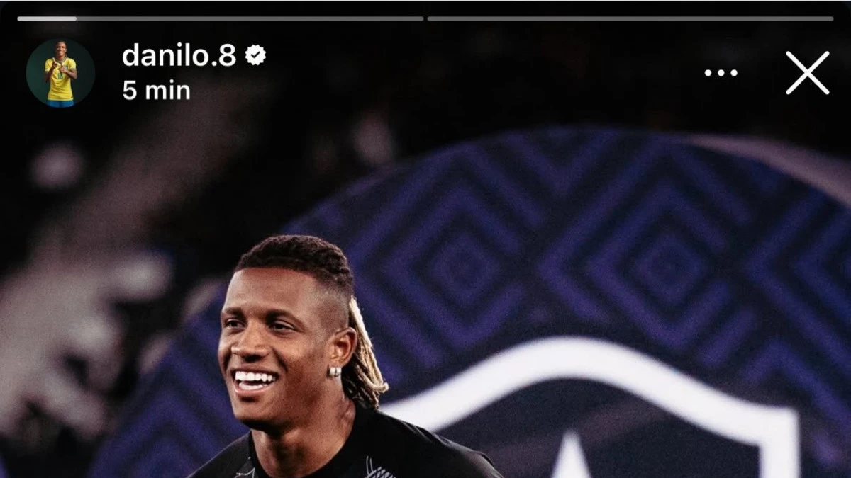 Danilo falando em vídeo no Instagram, expressão séria, legenda sobre respeitar decisão do clube