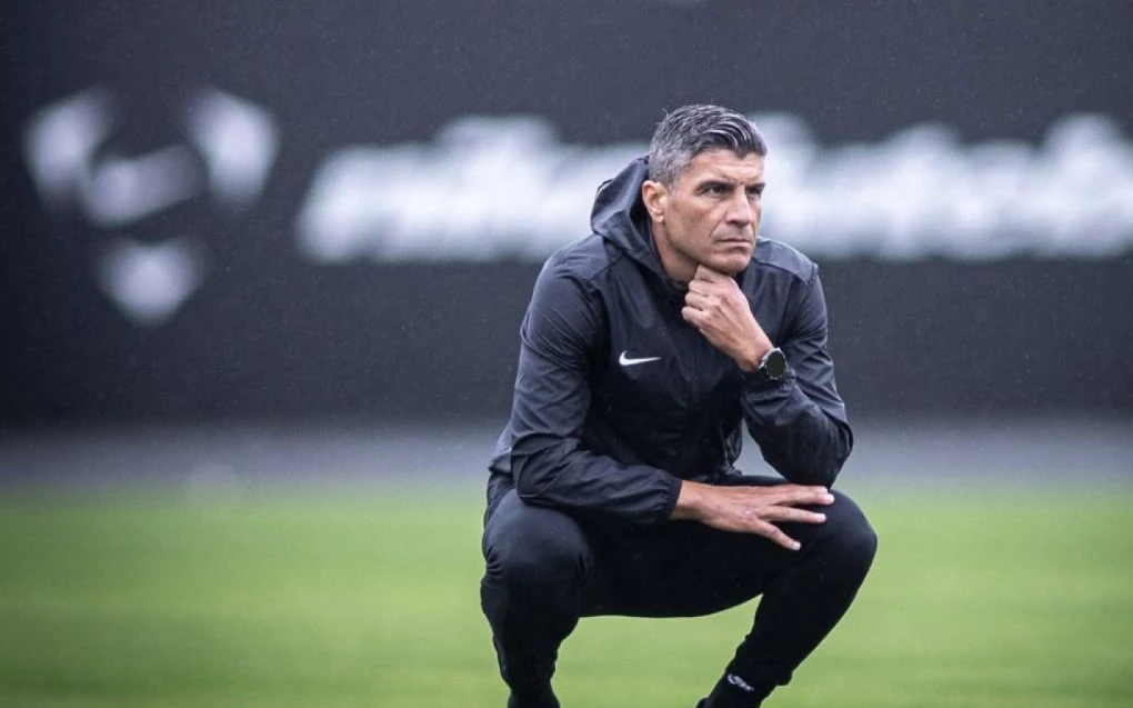 Vasco registra Pedro Emanuel e anuncia novidades entre relacionados para duelo em Salvador