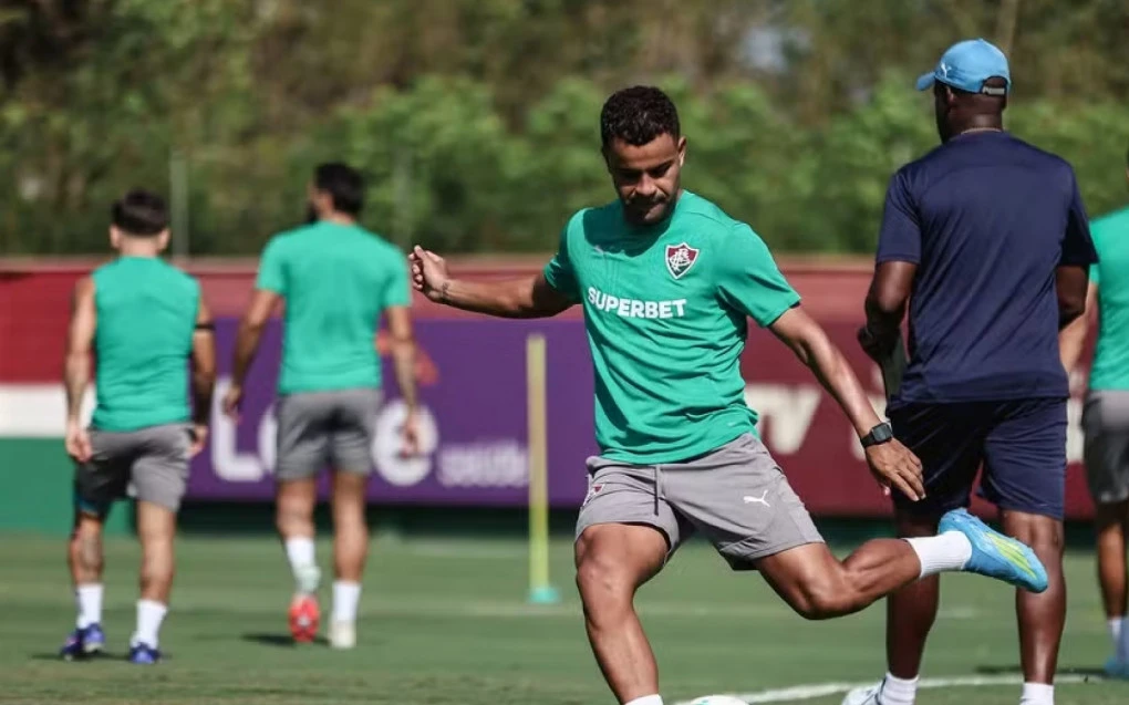 Alisson, goleiro do Fluminense, é vetado por dores no quadril contra o Athletico-PR