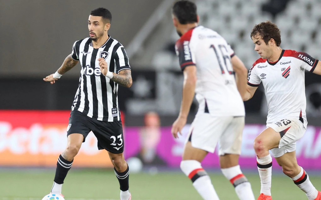 Botafogo manterá Santiago Rodríguez e Matheus Martins até conclusão de vendas