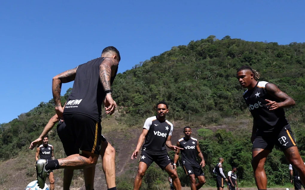 Botafogo x Cienciano: informações sobre transmissão, escalações e arbitragem