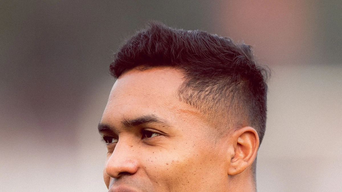 Alex Sandro treina com bola e pode voltar no clássico Flamengo x Botafogo