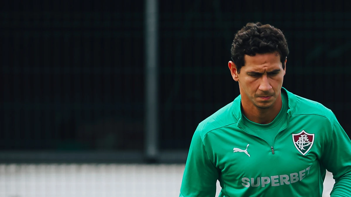 Paulo Henrique Ganso em ação com a camisa do Fluminense no Maracanã
