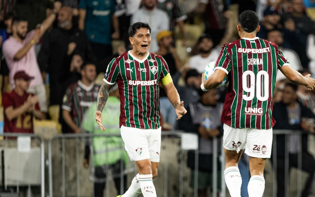 Germán Cano comemorando gol pelo Fluminense no Maracanã