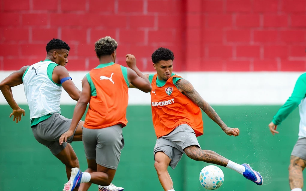 Fluminense volta a usar promessa da base após 11 jogos; sequência é incerta