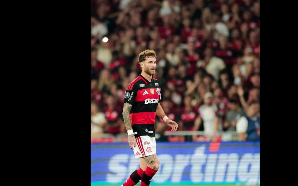 Léo Pereira diz que campo do Maracanã ‘está muito ruim’ e que ‘atrapalha’ o jogo
