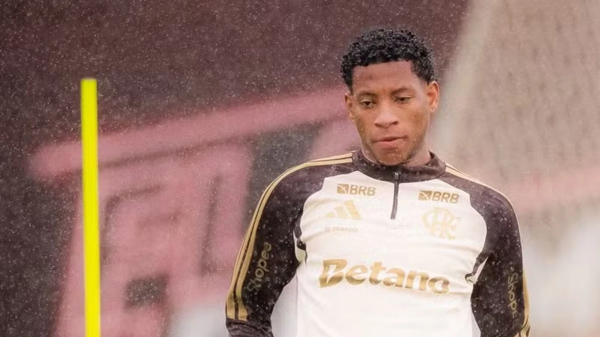 Possível venda de Gonzalo Plata provoca divisão entre torcedores do Flamengo