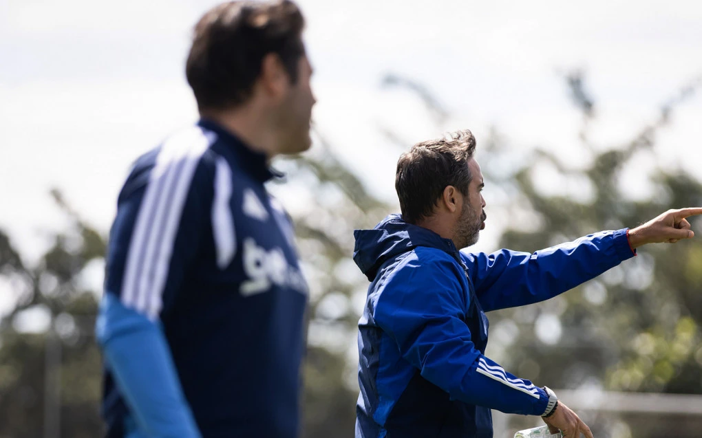 Artur Jorge, técnico do Cruzeiro, em treino do time