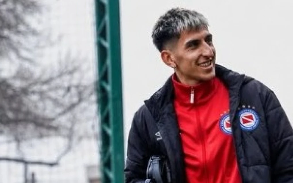 Argentinos pede R$ 10 milhões ao Vasco por meia Alan Lescano
