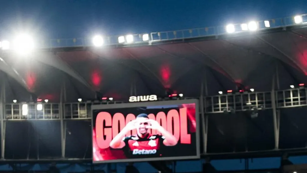 Flamengo provoca Botafogo nas redes após vitória por 3 a 0 no Maracanã