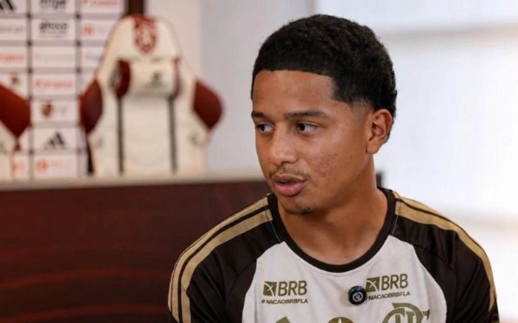 Anthony Valencia é apresentado pelo Flamengo e confirma acerto: ‘Disse sim na hora’