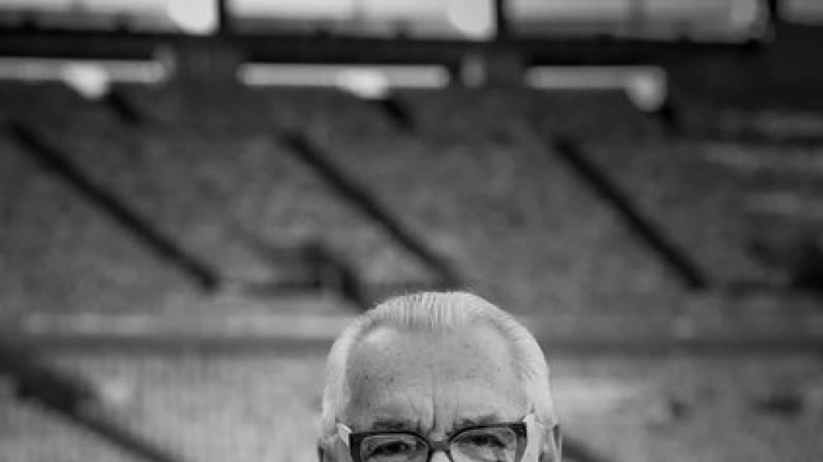 Paulo Angioni em foto institucional do Fluminense